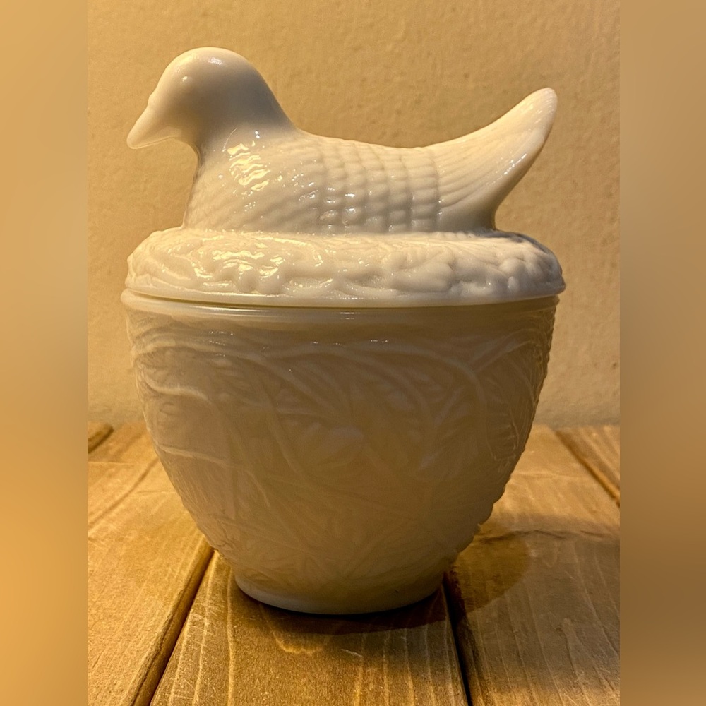 Cute white bird jar